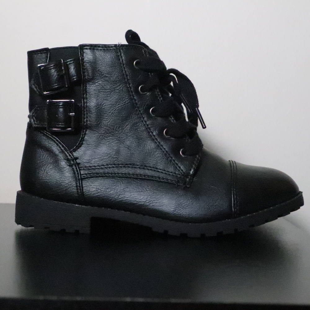 Girl's black combat boots Olive and Edie size 2